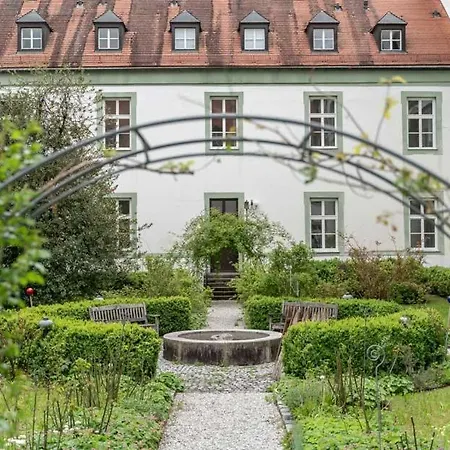 Cohaus Kloster אכסניה שלידורף